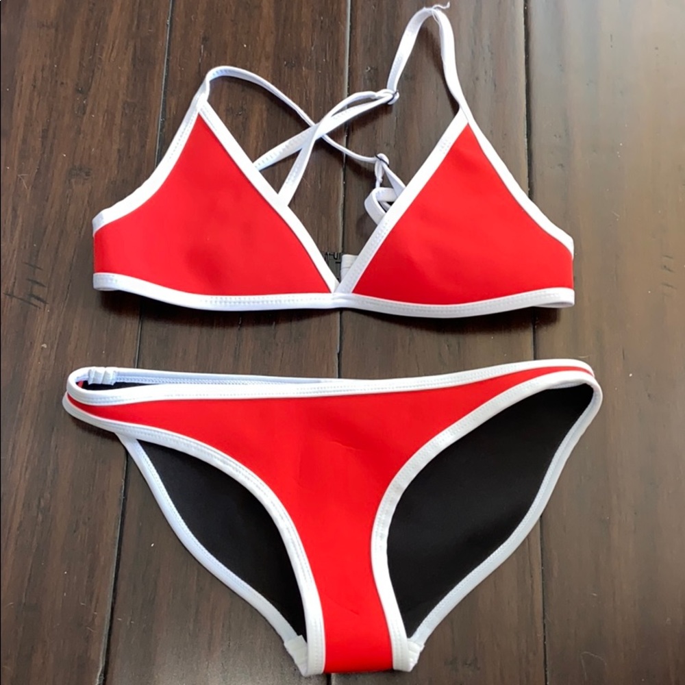 Hoaka Swimwear bikini set